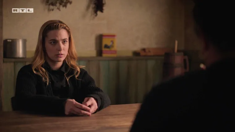 Đordano se udvara Zori, a Katarina odlazi u posjet Jakovu