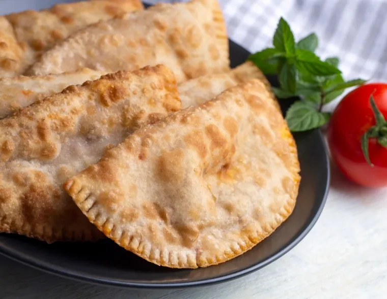 Ne bacajte mlijeko kojem ističe rok trajanja: Iskoristite ga za četiri genijalna recepta