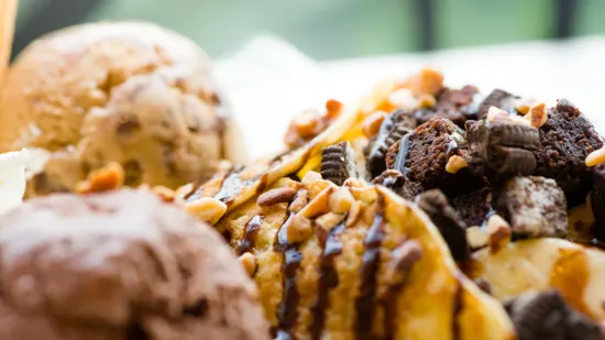 Ne bacajte mlijeko kojem ističe rok trajanja: Iskoristite ga za četiri genijalna recepta