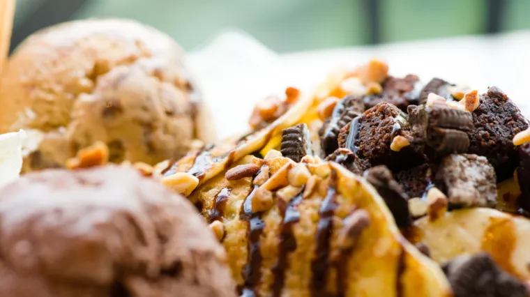 Ne bacajte mlijeko kojem ističe rok trajanja: Iskoristite ga za četiri genijalna recepta