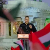 Gdje je nestao ovaj čovjek? Orbanov jastreb uni&scaron;tavao dokumente, a sada kao da je 'propao u zemlju'