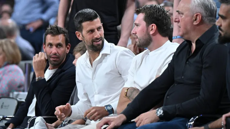 Uhvatili Đokovića na utakmici, a on im poručio: 'Nisam dobro, pogotovo ne nakon one trice'