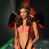 Od Victorijine anđelice do mame četvero djece: Je li moguće da Miranda Kerr sada ovako izgleda?