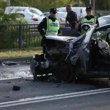 Policija traži svjedoke te&scaron;ke nesreće u Zagrebu: Dvoje ozlijeđenih u sudaru četiri auta