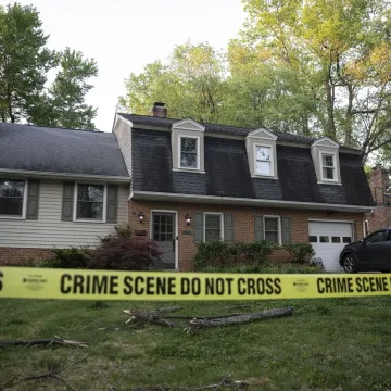 Političar ubio suprugu pa presudio sebi pred očima maloljetne djece