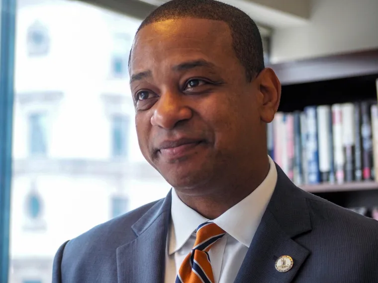 Političar ubio suprugu pa presudio sebi pred očima maloljetne djece