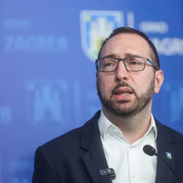 Napali Toma&scaron;evića zbog Hoda za život: 'Čega se boji, da mu ne dođe Thompson?'