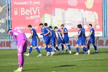 Je l' moguće da VAR ne vidi đon? Pogledajte spornu situaciju s golmanom Hajduka o kojoj svi pričaju