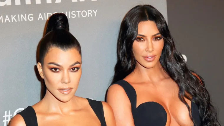 Glumi povučenu, ali život u sjeni Kim K. je ubija: Tko je zapravo Kourtney Kardashian?