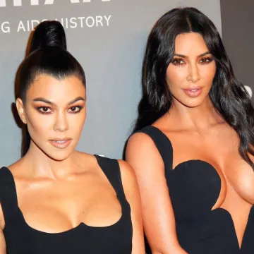 Glumi povučenu, ali život u sjeni Kim K. je ubija: Tko je zapravo Kourtney Kardashian?