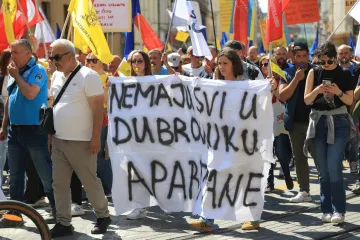 Sindikat objavio procjenu broja ljudi na prosvjedu: Pogledajte &scaron;to su poručili Plenkoviću