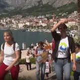 Drama u Makarskoj! Građani brane &scaron;umu od 'uređenja' staze, ali bageri su već stigli