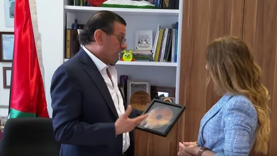 Palestinski diplomat koji ru&scaron;i pravila: Službeni vozač je žena, a vrt ga spa&scaron;ava od politike