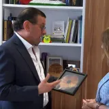 Palestinski diplomat koji ru&scaron;i pravila: Službeni vozač je žena, a vrt ga spa&scaron;ava od politike