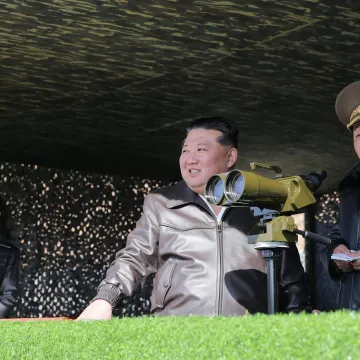 Kim koristi priliku: Ponovno lansirao balističke projektile u pravcu jedne zemlje