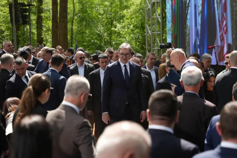 Vučić kukao &scaron;to ne smije u Jasenovac, Dodik napadao sve redom: 'Svatko tko miri&scaron;e na usta&scaron;u je moj krvnik'