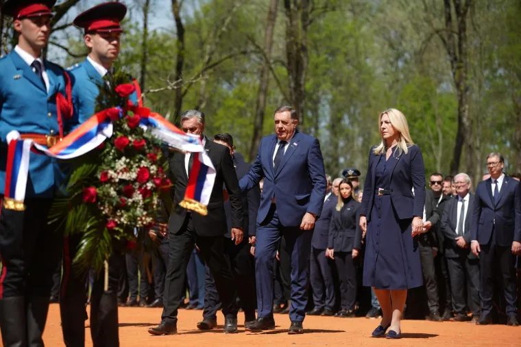 Vučić kukao &scaron;to ne smije u Jasenovac, Dodik napadao sve redom: 'Svatko tko miri&scaron;e na usta&scaron;u je moj krvnik'