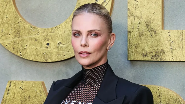 Charlize Theron iskreno o danu kada je njezina majka ubila oca: 'Da ga nije upucala, on bi nas ubio'