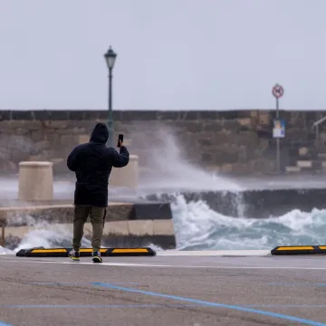 Proljeće na pauzi: Stiže nagla promjena vremena uz buru, izvadite jakne iz ormara