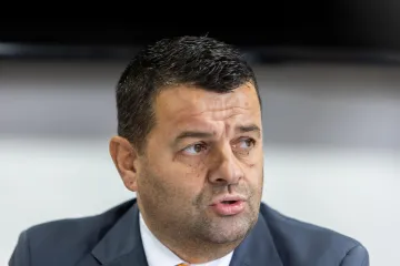 Ministar iz BiH šokirao izjavom: 'Zapalio bih smeće iznad Dubrovnika pa nek gori cijelo ljeto'