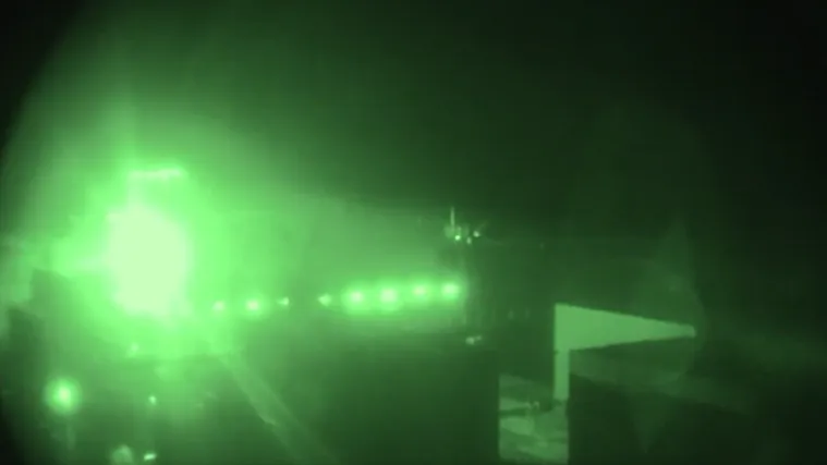 Objavljena dramatična snimka kad su marinci upali na iranski brod: 'Upozoravamo...'