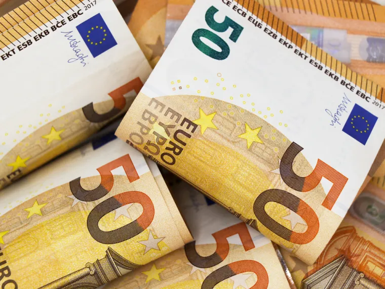 Ovaj trik s novčanicom od 50 eura navodno privlači bogatstvo poput magneta