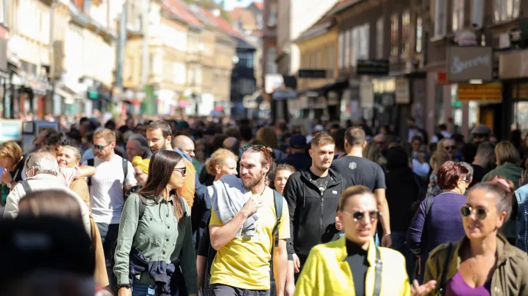 Vi&scaron;e od 100 tisuća građana dobiva novac na račune: Objavili kad kreće isplata