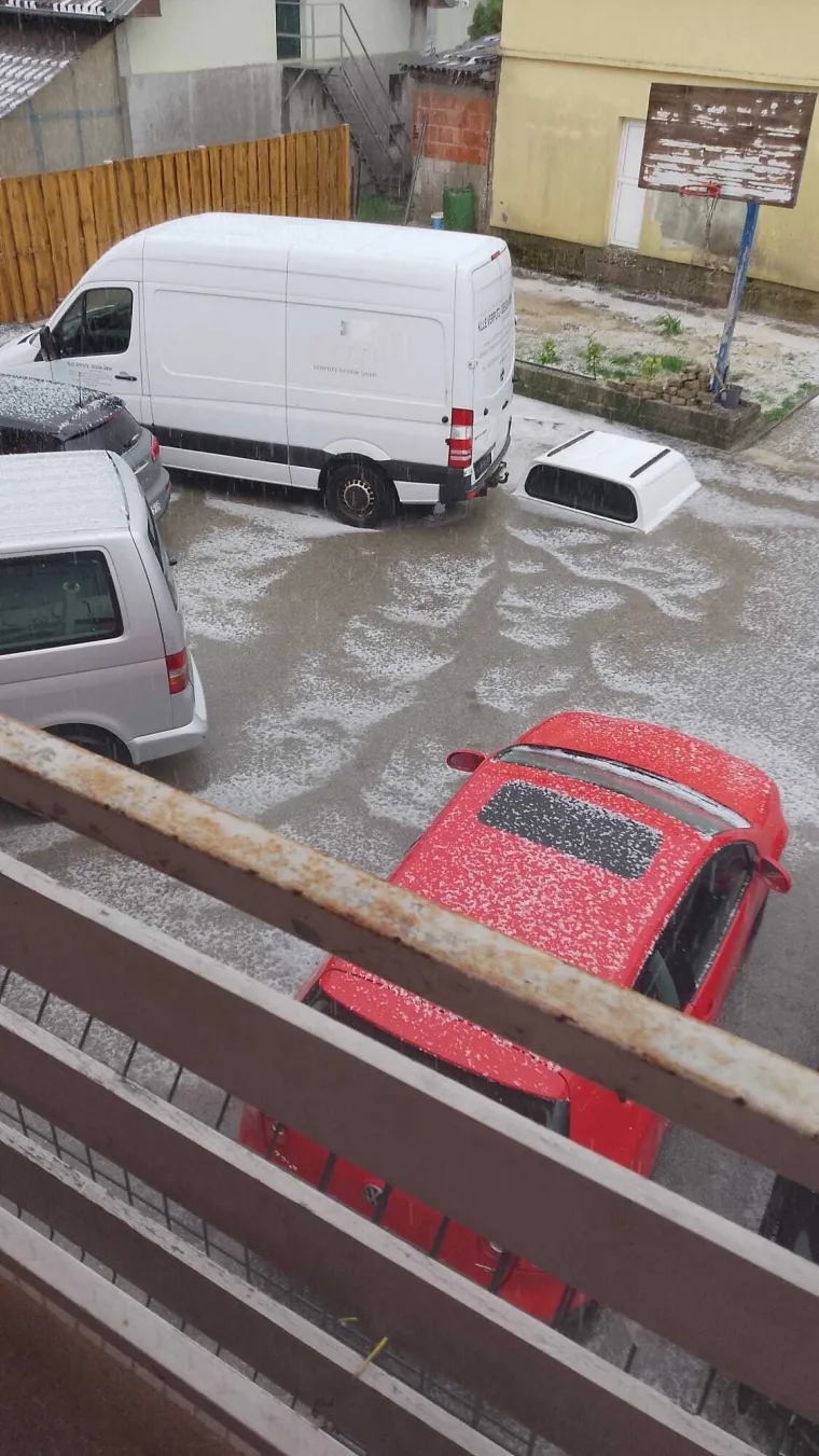 Jako nevrijeme s tučom pogodilo dijelove Hrvatske, stižu snimke: 'Horor, zamračilo se'