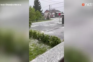 Grom udario kuću tijekom nevremena, vatrogasci objavili fotografije