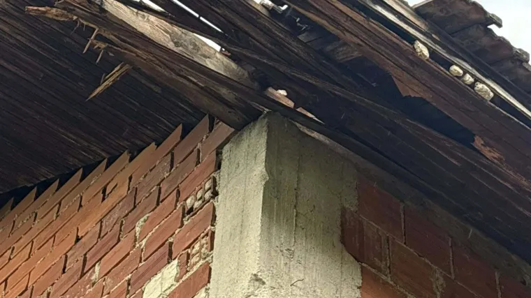 Grom udario kuću tijekom nevremena, vatrogasci objavili fotografije