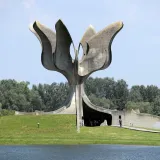 &Scaron;panjolci uklanjaju usta&scaron;ke simbole s grobnice Vjekoslava Maksa Luburića