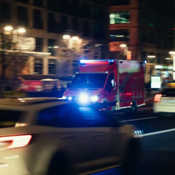 Majka i kćeri blizanke (18) poginule u stravičnom sudaru s kamionom: Jedan je detalj misterij