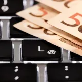 Osječka policija traga za prevaranticom: Mu&scaron;karcu ukrala 32.000 eura