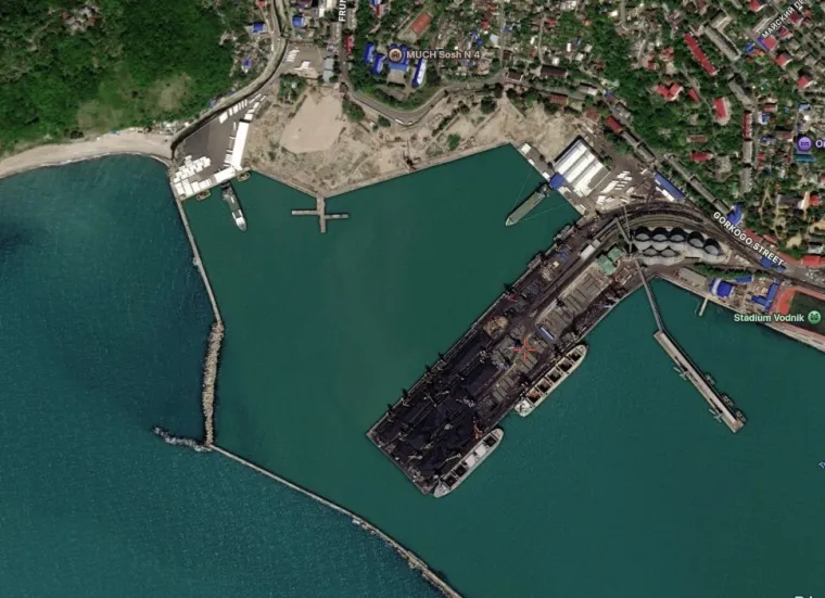 Gusti dim suklja nad ruskom lukom: Ukrajinci izveli smrtonosan napad