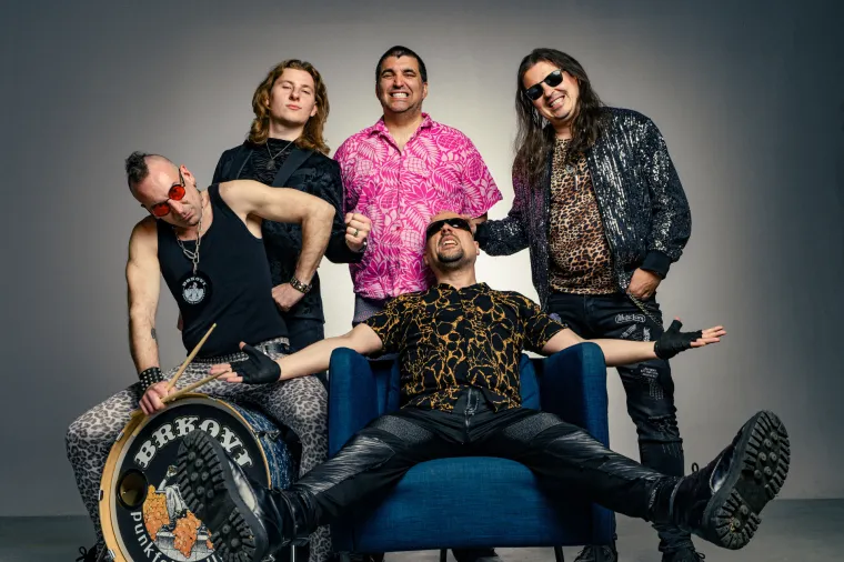 Brkovi objavili deveti studijski album 'Duga devetka', a na jesen stižu u Boogaloo