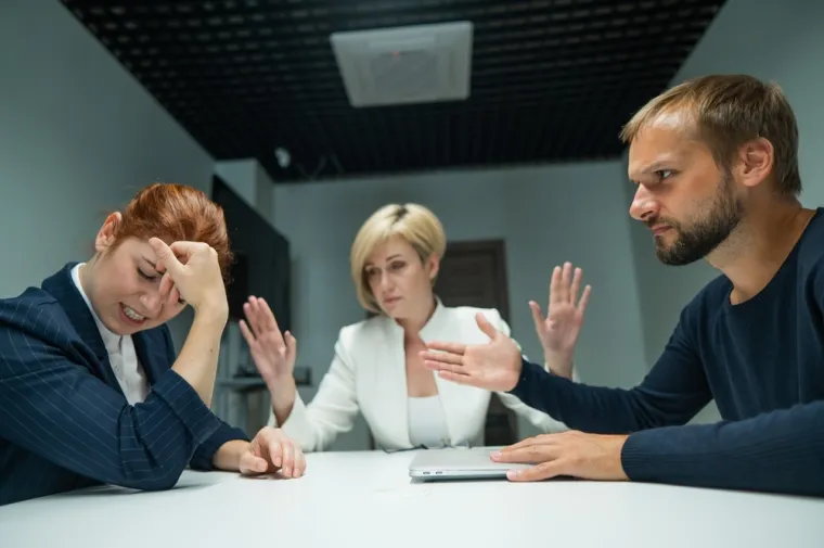 Ova četiri znaka su najgore kolege: U stanju su vam uni&scaron;titi svaki radni dan, pazite ih se