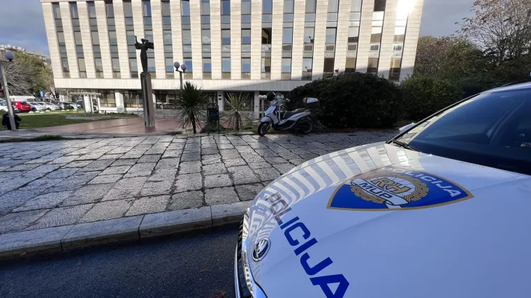 Godinama sjekli &scaron;umu pa odlagali azbest: Objavljeni detalji 'posla' kod Omi&scaron;a