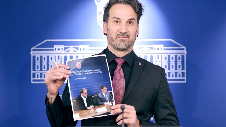 Miletić ih žestoko prozvao: 'Kradu 100.000 eura mjesečno! Tamo vladaju mafija i duboka država'