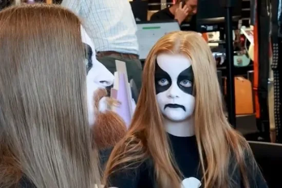 Tako to izgleda kada &scaron;tovatelj black metala odvede kći u &scaron;oping