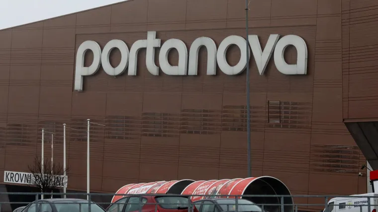 Evakuiran trgovački centar u Osijeku: 'Okupilo se puno policije, doveli su pse'