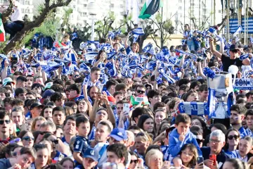 Tisuće navijača dočekale Sučića i Ćaletu-Cara nakon osvajanja Kupa Kralja
