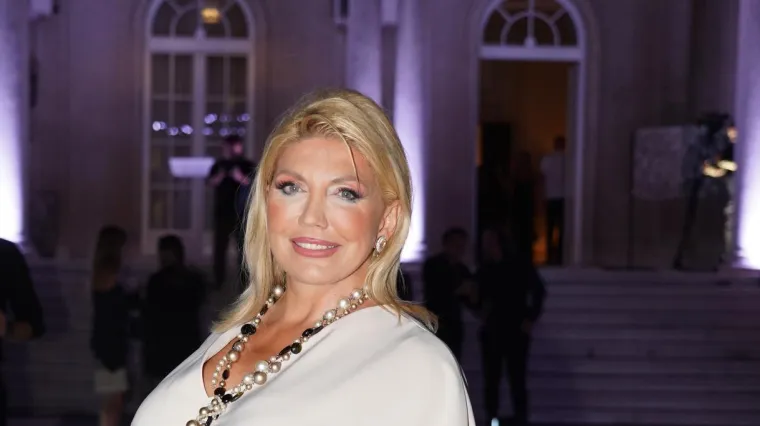 Suzana Mančić iznenadila tortom s brojem 50: Nije rođendan, evo &scaron;to zapravo slavi