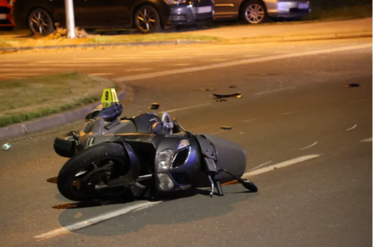 Vozač (46) skutera poginuo u te&scaron;koj prometnoj nesreći u Maloj Subotici