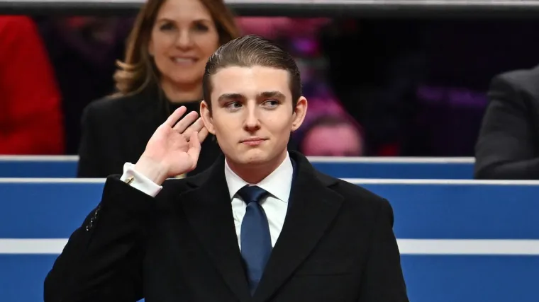 Barron Trump opet je vruća tema dru&scaron;tvenih mreža: Svi se pitaju za&scaron;to živi tako skromno