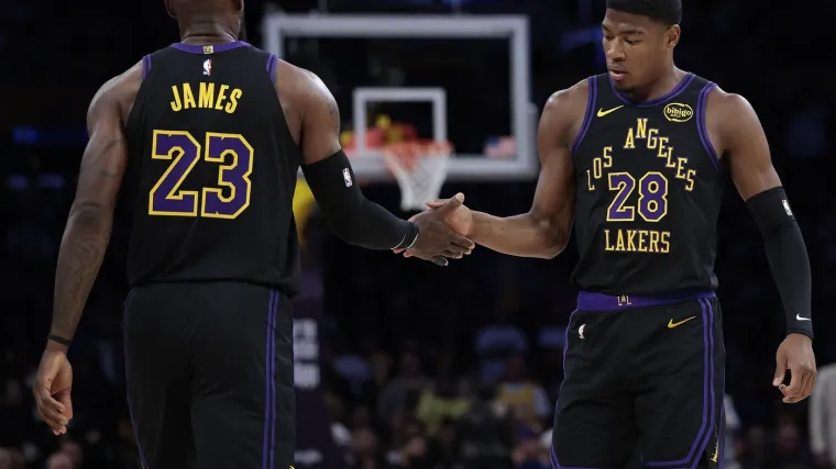 Lakersi bez Dončića i Reavesa gaze Rocketse, drama u ostalim serijama