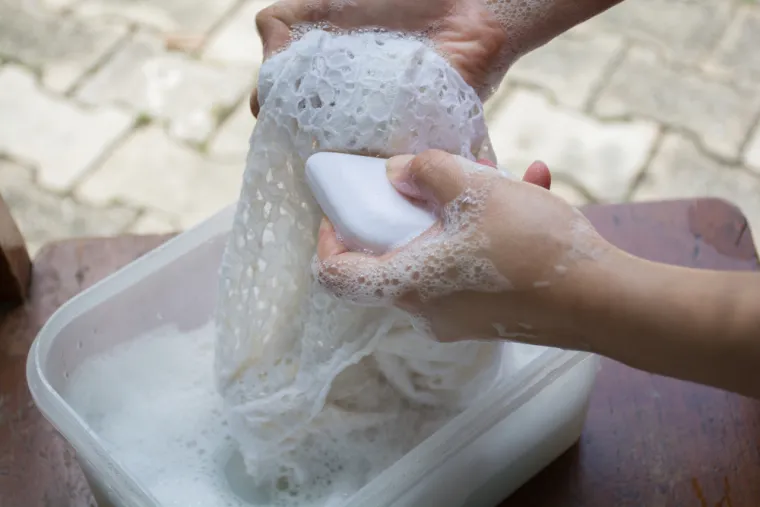 Operite osjetljive tkanine bez o&scaron;tećenja: Stručnjaci za odjeću upozoravaju &scaron;to ne smijete raditi