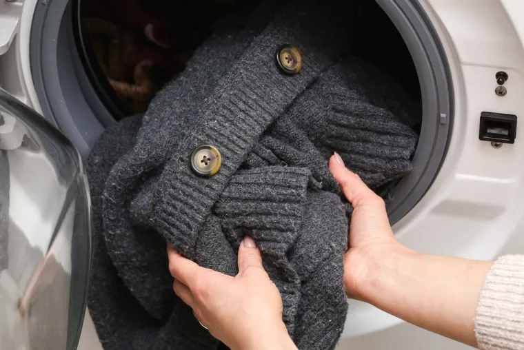 Operite osjetljive tkanine bez o&scaron;tećenja: Stručnjaci za odjeću upozoravaju &scaron;to ne smijete raditi