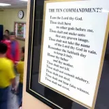 Deset zapovijedi ulazi u učionice u Teksasu, plju&scaron;te reakcije: 'Ovo je gaženje prava!'