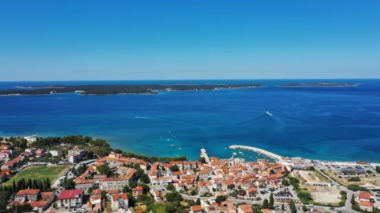 Destinacija koju svatko mora posjetiti: Vodič za izlet u rajski arhipelag povijesti i prirode