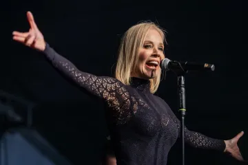 [KVIZ] Dokaži da si veliki fan Jelene Rozge i da zna&scaron; sve o njoj i njezinoj karijeri